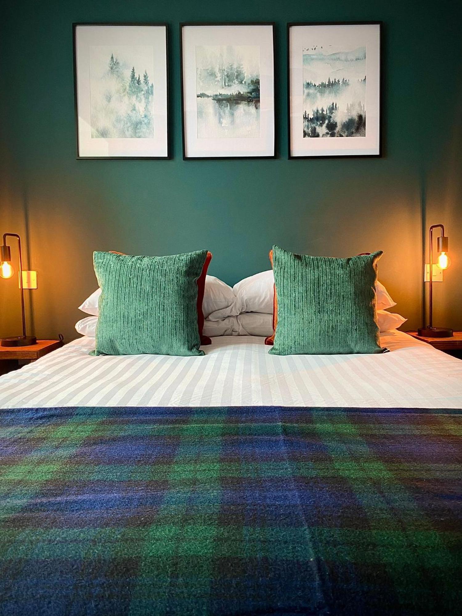 Lochside 3*