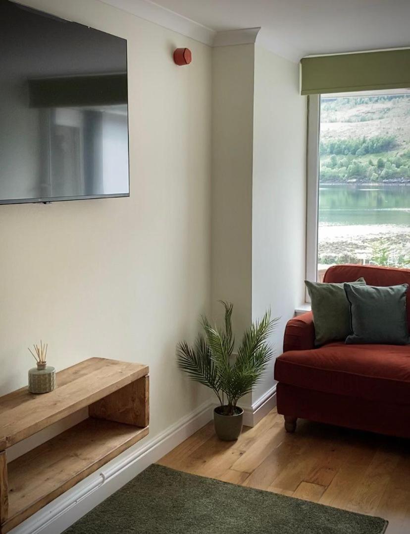 Lochside 3*